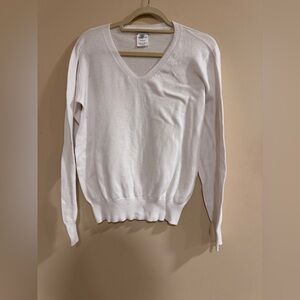 Qualfort White Lightweight Knit V-Neck Sweater​​​